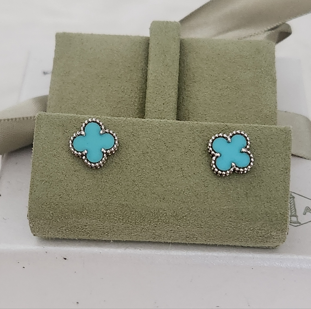AUTHENTIC VAN CLEEF AND ARPELS 18K WHITE GOLD AND TURQUOISE SWEET ALHAMBRA EARRI